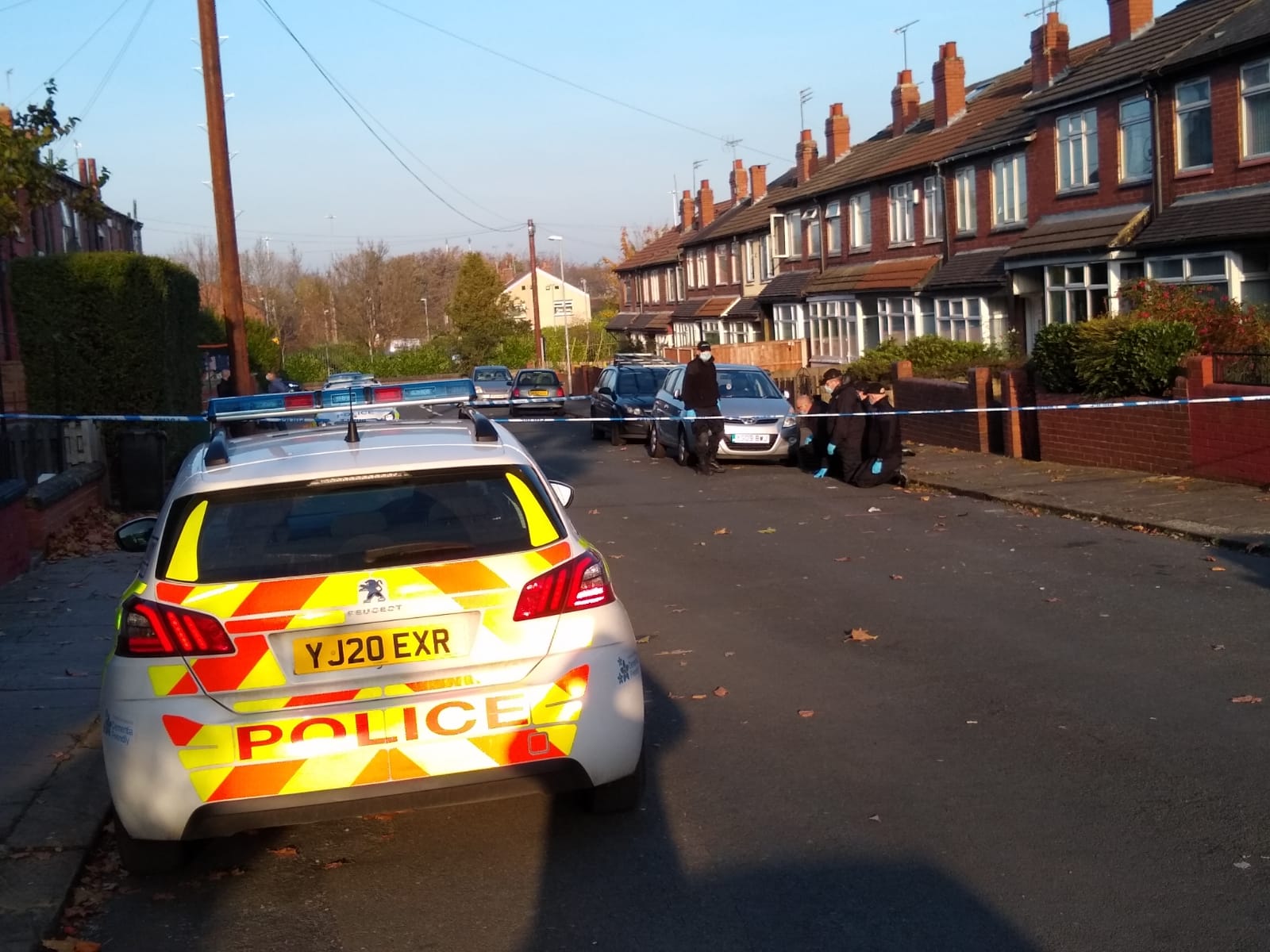 Live Updates As Police Close Beeston Road After Gun Fired At House Yorkshire Evening Post Live Updates As Police Close Beeston Road After Gun Fired At House Yorkshire Evening Post